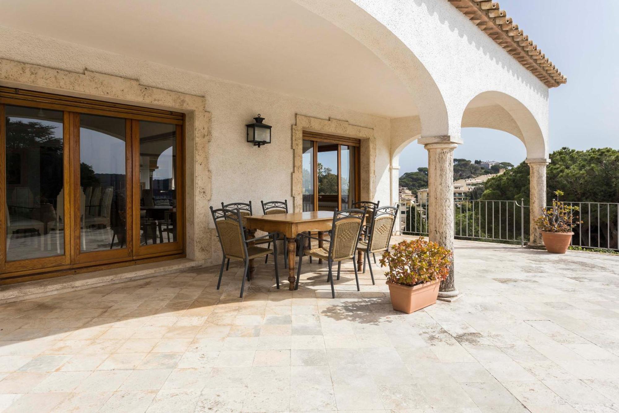 Villa Maricel Сан-Фелиу-де-Гишольс Экстерьер фото