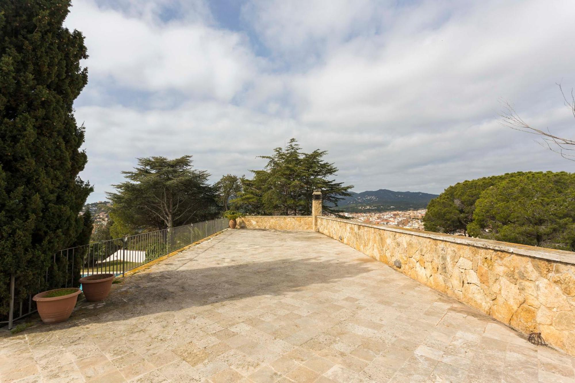 Villa Maricel Сан-Фелиу-де-Гишольс Экстерьер фото