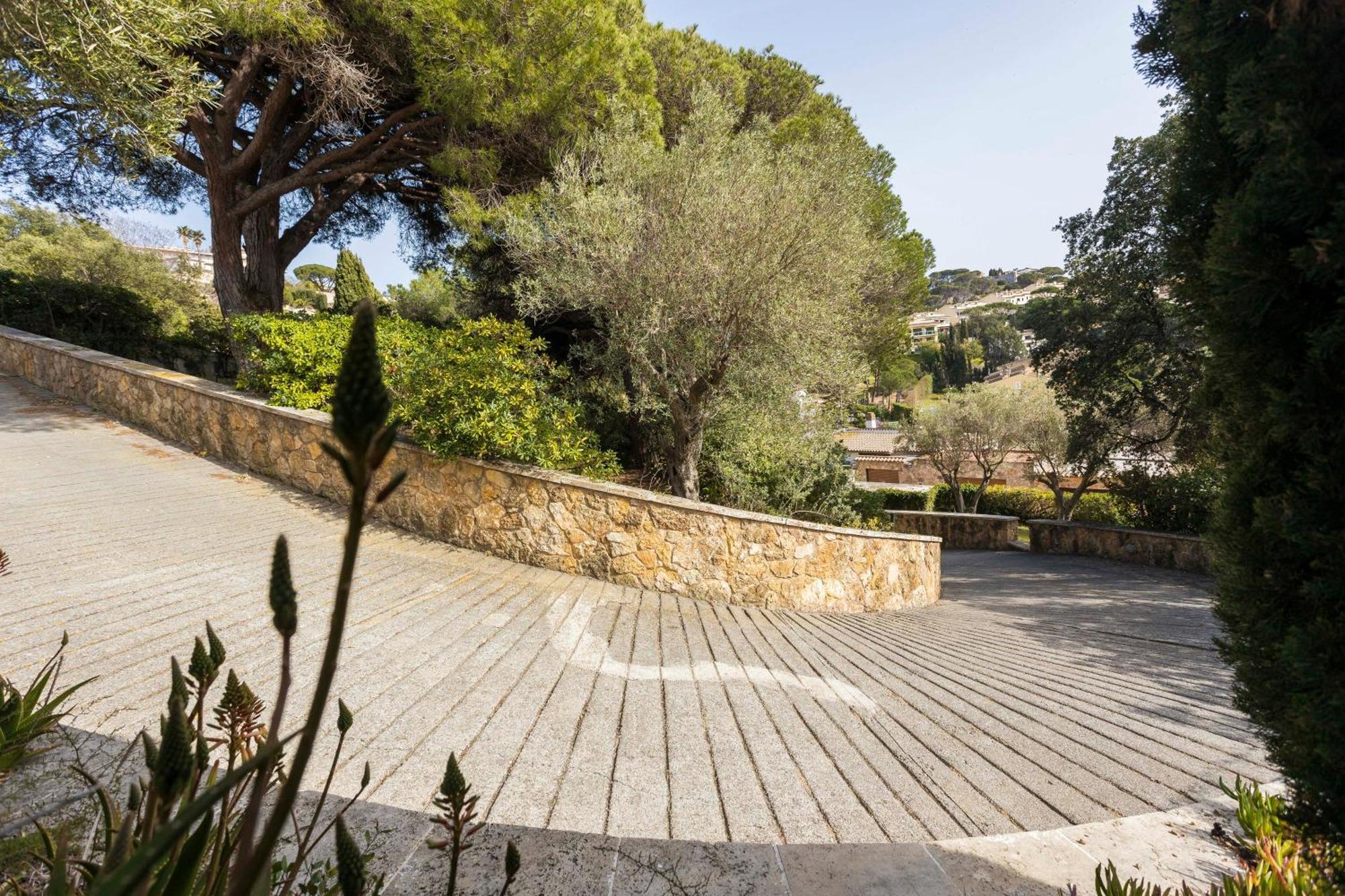 Villa Maricel Сан-Фелиу-де-Гишольс Экстерьер фото