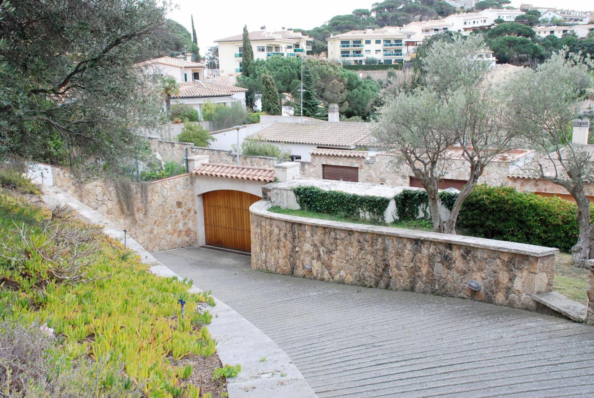 Villa Maricel Сан-Фелиу-де-Гишольс Экстерьер фото
